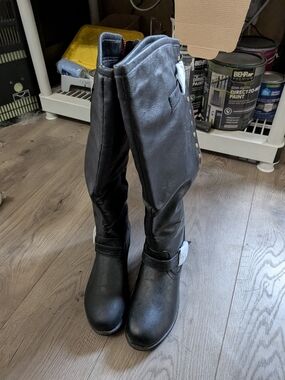 Spokane Black Boots - Size 8.5
